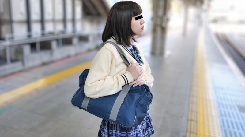 MUSUME-030125_01 针对准备进食的制服女孩 – 山中しおり