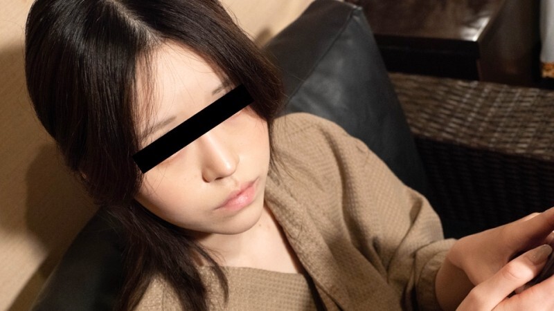 MUSUME-102125_01 边看视讯边口交挑战 – 川口あかり