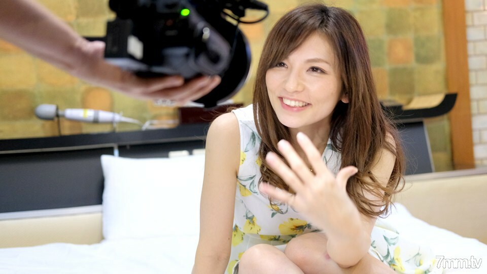 033118-242 有M精神的苗条美女~不管做什么都看著镜头~