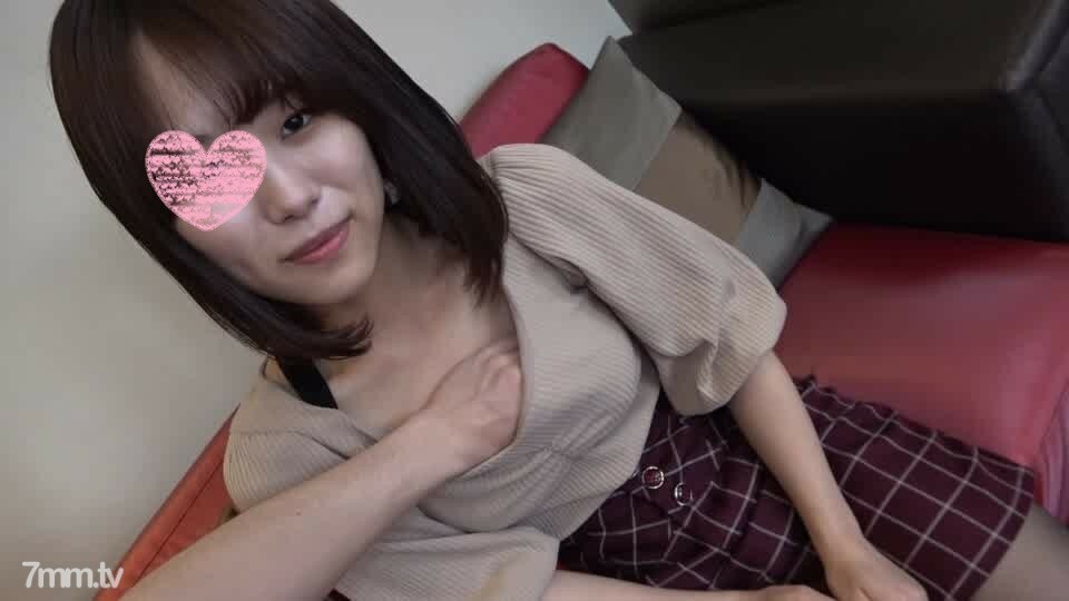 FC2-PPV-2186488 作为社会一员第二年在银行柜台工作的美丽苗条女性。黑色丝袜撕裂的地方，大量的欢乐果汁溢出。在美丽的脸上大量喷出，羞耻的表情和大量的面部射精。